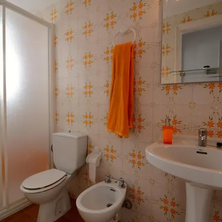 The In Has 3 Bedrooms Apartment