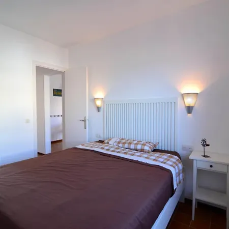 The In Has 3 Bedrooms Apartment *